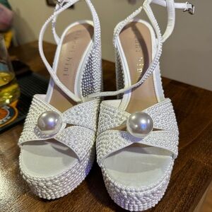 White Pearl-Embellished Women’s Sandals